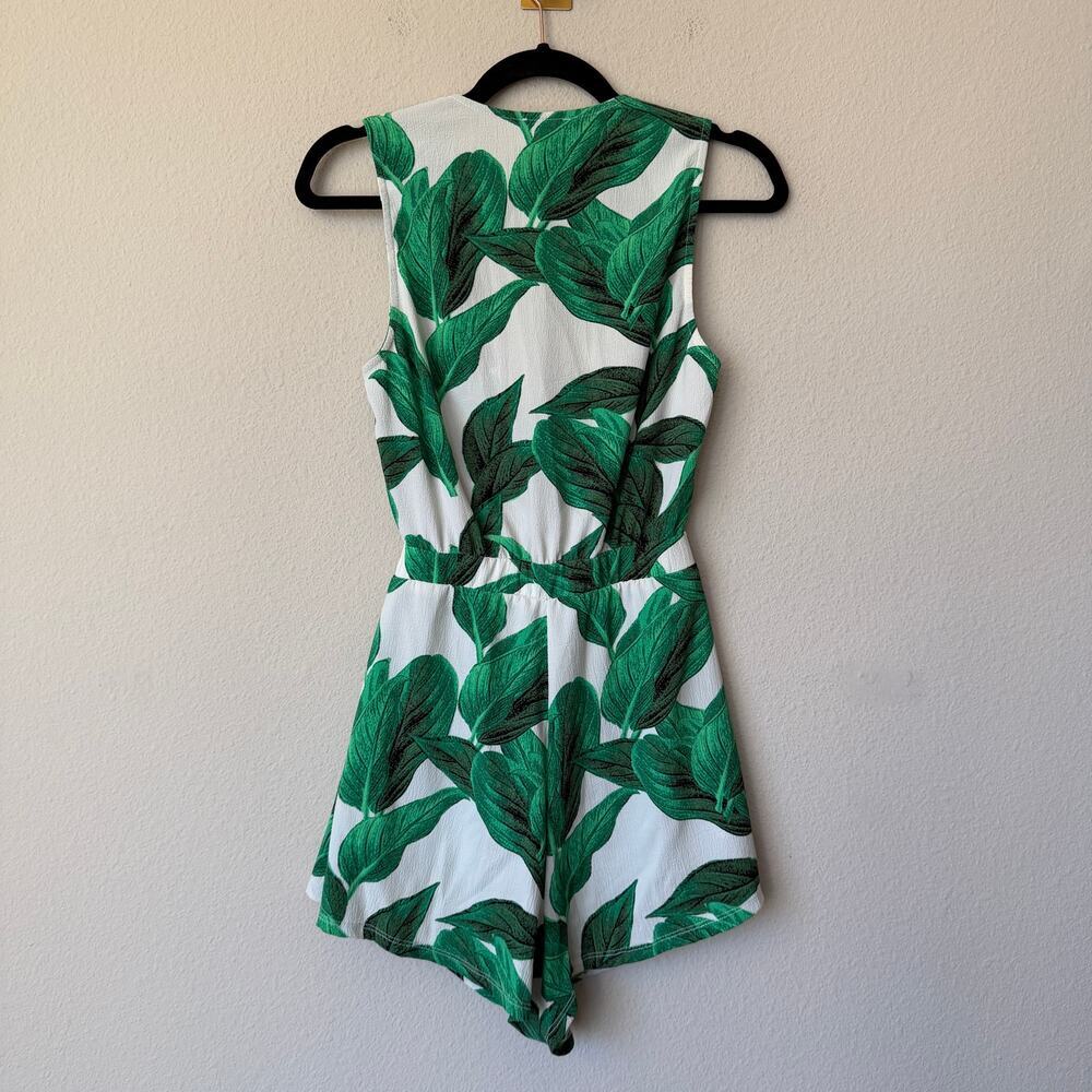 Show Me Your Mumu Nantucket Palm Print Tie Front Romper Size S - Picture 3 of 6